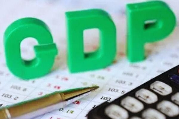 IMF Lowers Pakistan GDP Growth Forecast for 2025